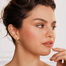 Load image into Gallery viewer, Rare Beauty Positive Light Liquid Luminizer Highlight "Mesmerize"