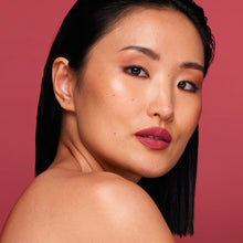 Load image into Gallery viewer, Huda Beauty Liquid Matte Ultra-Comfort Transfer Prood "Icon"
